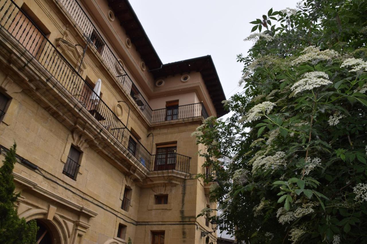 Apartamento Palacio De Las Sevillanas Haro Luaran gambar